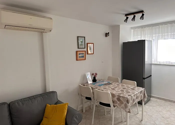 Apartment Ella Mare